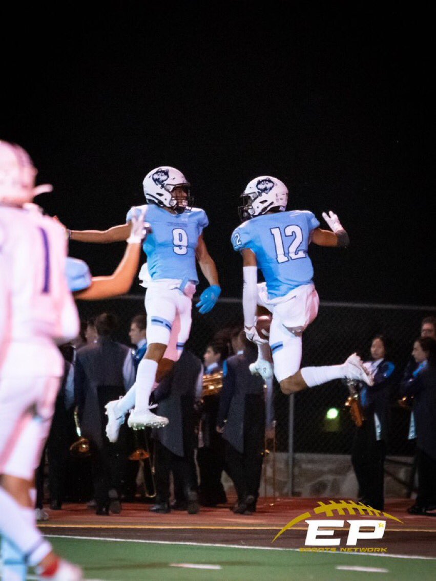BrentHallman2's tweet photo. Me and my boy @PastranZeke celebrating after his second TD🐇🤟🏽 @ChapinHuskiesFB @epsportsnet 📸 https://t.co/lH0LUECIva