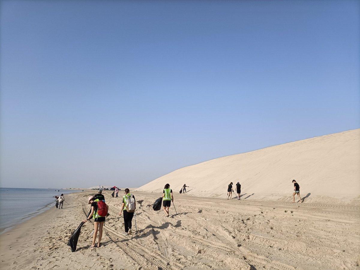 TLesales's tweet photo. Dozens of volunteers are joining hands for a beach clean up in southern Qatar.
@ProjectAwareNow
@albaladiya
#Fightingplasticpollution
#worldcleanupday2021
#Beachcleanup
#Qatar
#KeepQatarClean https://t.co/eV4YINKc8G