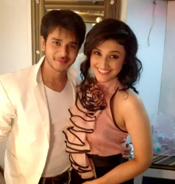 _tellyupdates_'s tweet photo. #TUExclusive

@sspilgaonkar and #SoorajThappar retained for @StarBharat's upcoming show, a 2nd season to #SasuralGendaPhool; @jaysoni25 finalized for the show, decision on @iraginikhanna yet to be made.

#SPG #SasuralGendaPhool2 #SPG2 #StarPlus #StarBharat #TellyUpdates https://t.co/J1Db18o7o3