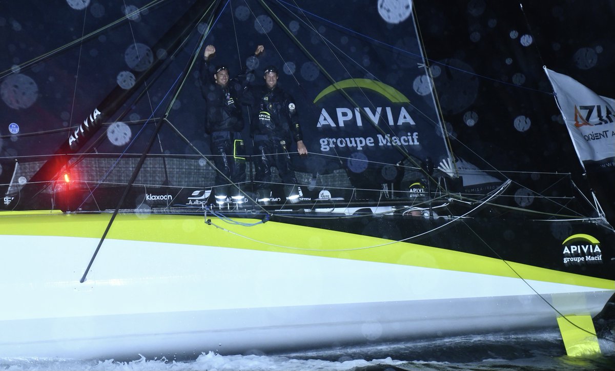 🤩 Encore une ligne d’arrivée franchie en premier pour le @ApiviaVoile, vainqueur des 48H Azimut ! 
🚀 Comme sur la <a href="/RolexFastnet_Ch/">Rolex Fastnet Race - Cherbourg</a>, <a href="/CharlieDalin/">Charlie Dalin</a> et @PaulMEILHAT dominent largement les débats avec une course impressionnante.
⏱ Temps de course : 1j 15h 48min 02s