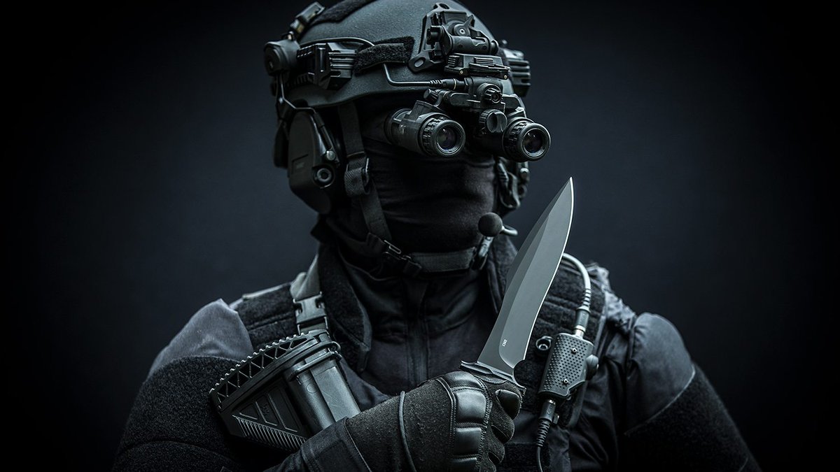 KdoMagazin's tweet photo. Auf der Grundlage der Modelle #PohlForce MK-8 und MK-9 entwickelte Designer Dietmar #Pohl das neue Tactical Eight und Tactical Nine. Reduziert im Gewicht und kompakter in den Abmessungen sind beide Modelle vielseitige Einsatzmesser. Mehr in K-ISOM 6-2021 https://t.co/PzzaW6I3xb https://t.co/QnxHAIeLch