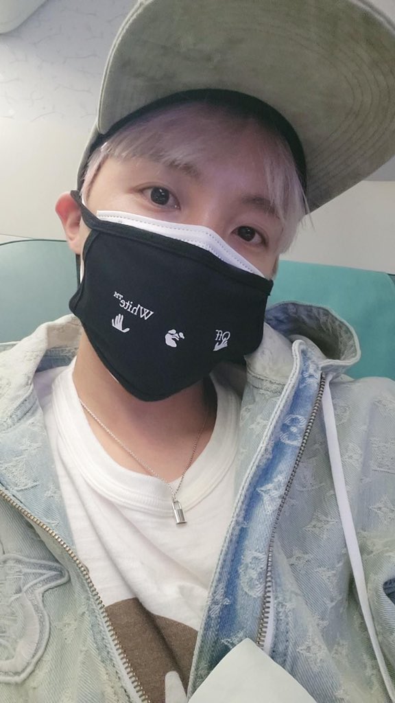 jeonwaffles's tweet photo. did the hyung line talk about this https://t.co/1eY7UWesRC