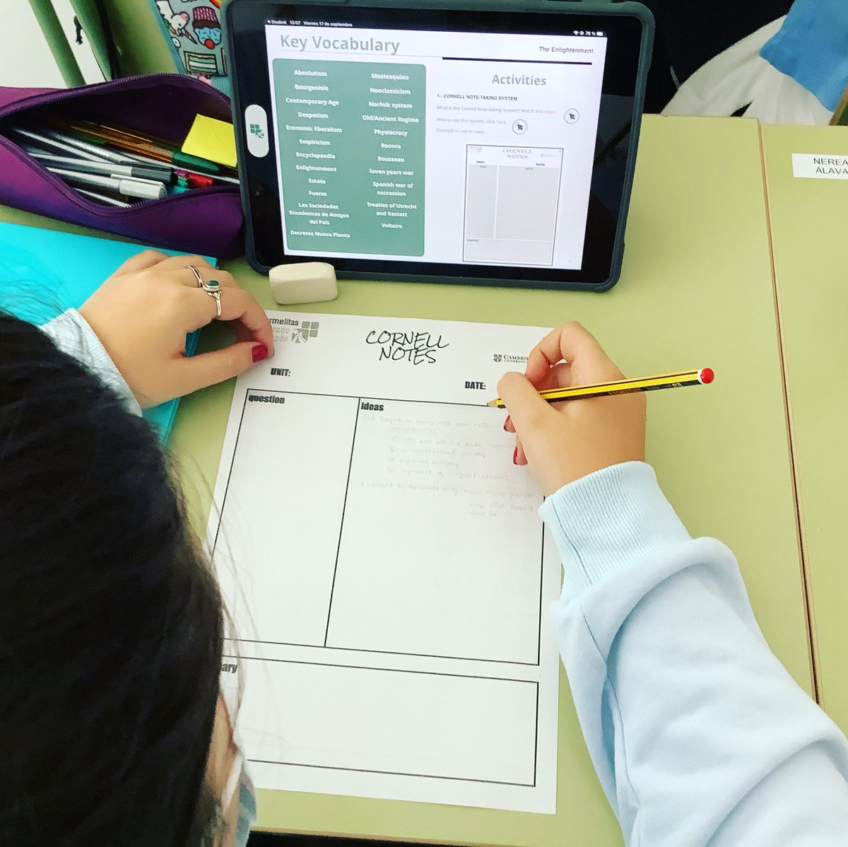 BlancaGaunaCSC's tweet photo. Otro año más ponemos en práctica el método de #cornellnotes para aprender a tomar apuntes. Es un sistema útil y práctico. A ver qué tal se nos da 😄😄😄 #apuntes #notestaking #tryingnewthings #learning #apunteak @CarmelitasSC_VG #claustrovirtual #heziketa https://t.co/E5wQR5gQ0L
