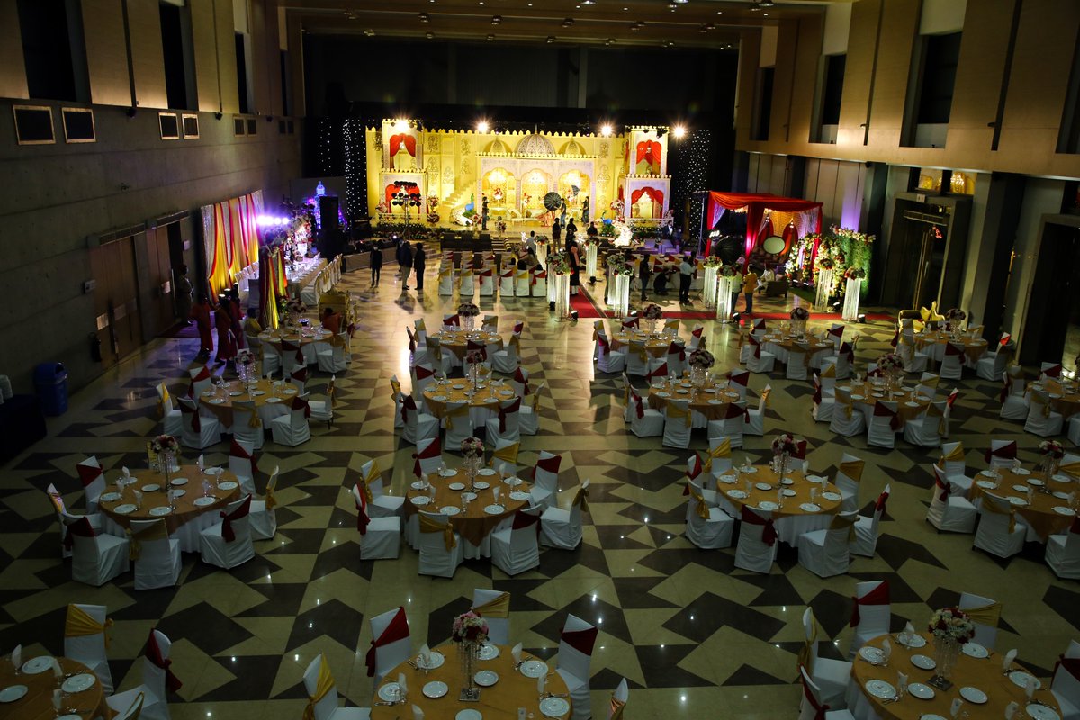 iccb_bd's tweet photo. Event: Wedding Reception of Safura Chowdhury &amp; Monzurul Hasan
Date: 17 September, 2021
Event Management: ICCB Events
Food: ICCB Catering 
Venue: International Convention City Bashundhara - ICCB
#ICCB #wedding #Event #reception https://t.co/IBX6gNerCy