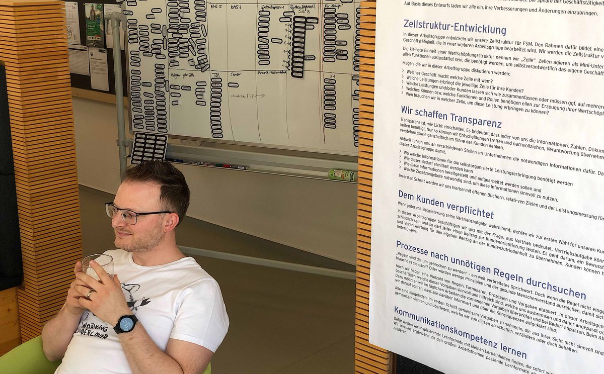 pflaegingniels's tweet photo. Auch in diesem Jahr ist unsere Arbeit wieder beim XING #NewWorkAward nominiert! Das freut uns sehr! Diesmal ist es die @OpenSpaceBeta-Transformation unseres Kunden FSM aus 2019, die in der Kategorie "New Work Teams" auf eure Ab- und Zustimmung wartet! https://t.co/6HqlxwmNk1 https://t.co/LNZKwNlKWS
