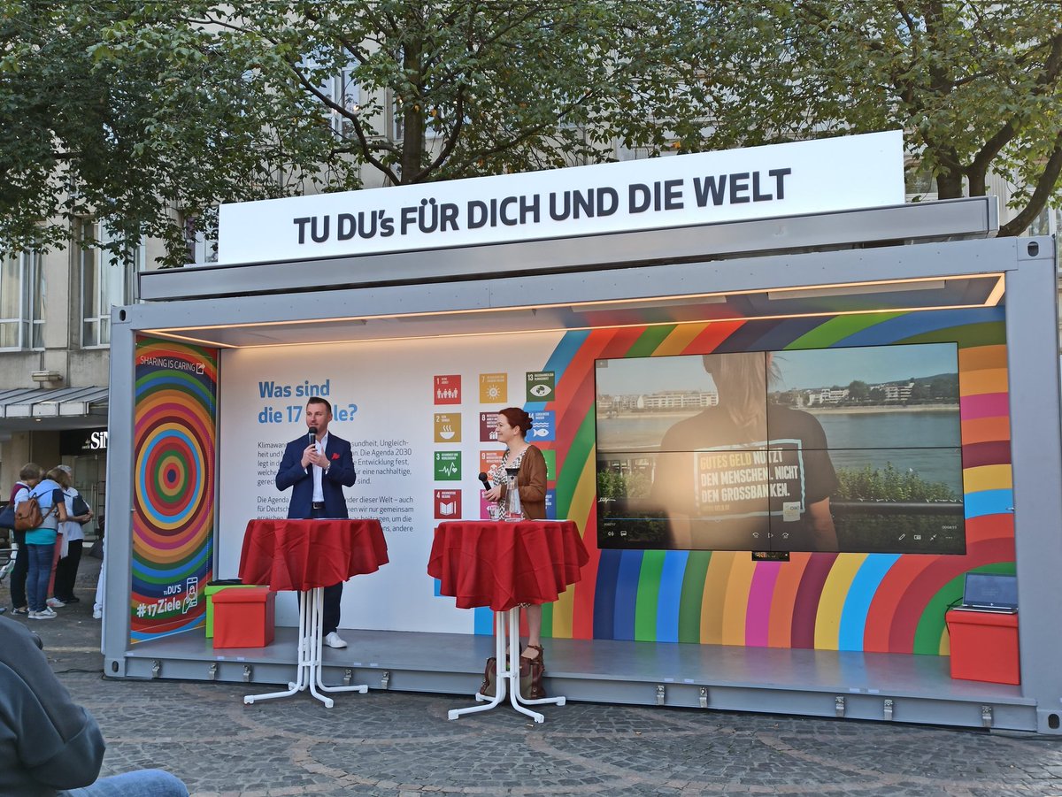 #bonnrundumnachhaltig
Heute auf dem Münsterplatz "Kulturell und Transformativ"
#festival 
#Nachhaltigkeit