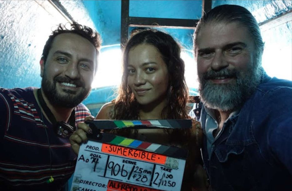 ImaginariaCine's tweet photo. @SumergibleFilm es una potente película de suspenso que fue seleccionada como candidata a los oscar y goyas por Ecuador. Dirigida por @aleonleon, coproducida por @SCordero23  y protagonizada por @cvalencia2005 y Natalia Reyes. 
HOY 20:30 @CinetecaMadrid 
Te esperamos! https://t.co/7gm0iqbseH