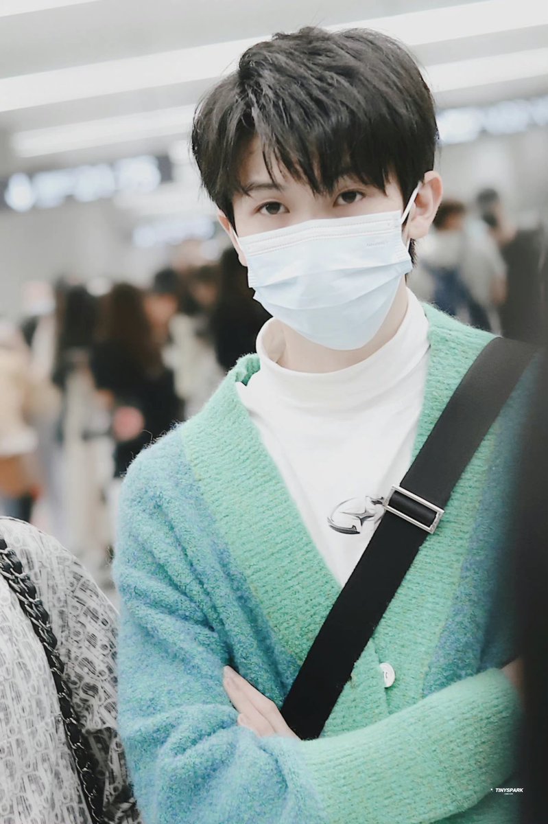 TinySpark_Linmo's tweet image. 𝟐𝟏𝟎𝟗𝟏𝟕 𝐒𝐇𝐀🛫️
#INTO1 #Linmo #林墨 #INTO1Linmo