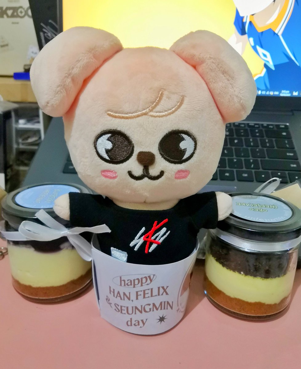 320hyune's tweet photo. happy birthday virgo boys!!!!! mwaps
thank you @StayForSKZPH @btfldys 🧡

#Pakeyk_ng_VirgoBoys #StrayKeyks https://t.co/9Tnmmpa8VI