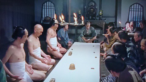 Funifuwa 時代劇などの丁半博打ではイカサマのイメージが強い だが通常の賭場では胴元のイカサマは殆どなかったらしい 丁半博打では都度5 のテラ銭を胴元に納める 客の勝敗は胴元の収入に関係ないのでイカサマの意味がない それより客に末永く楽しん