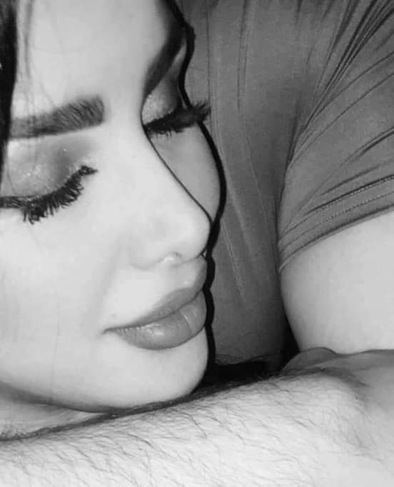 auedffhh's tweet photo. وكأنها حمامة حَطتّ على صدري https://t.co/0Iz7og1Co4