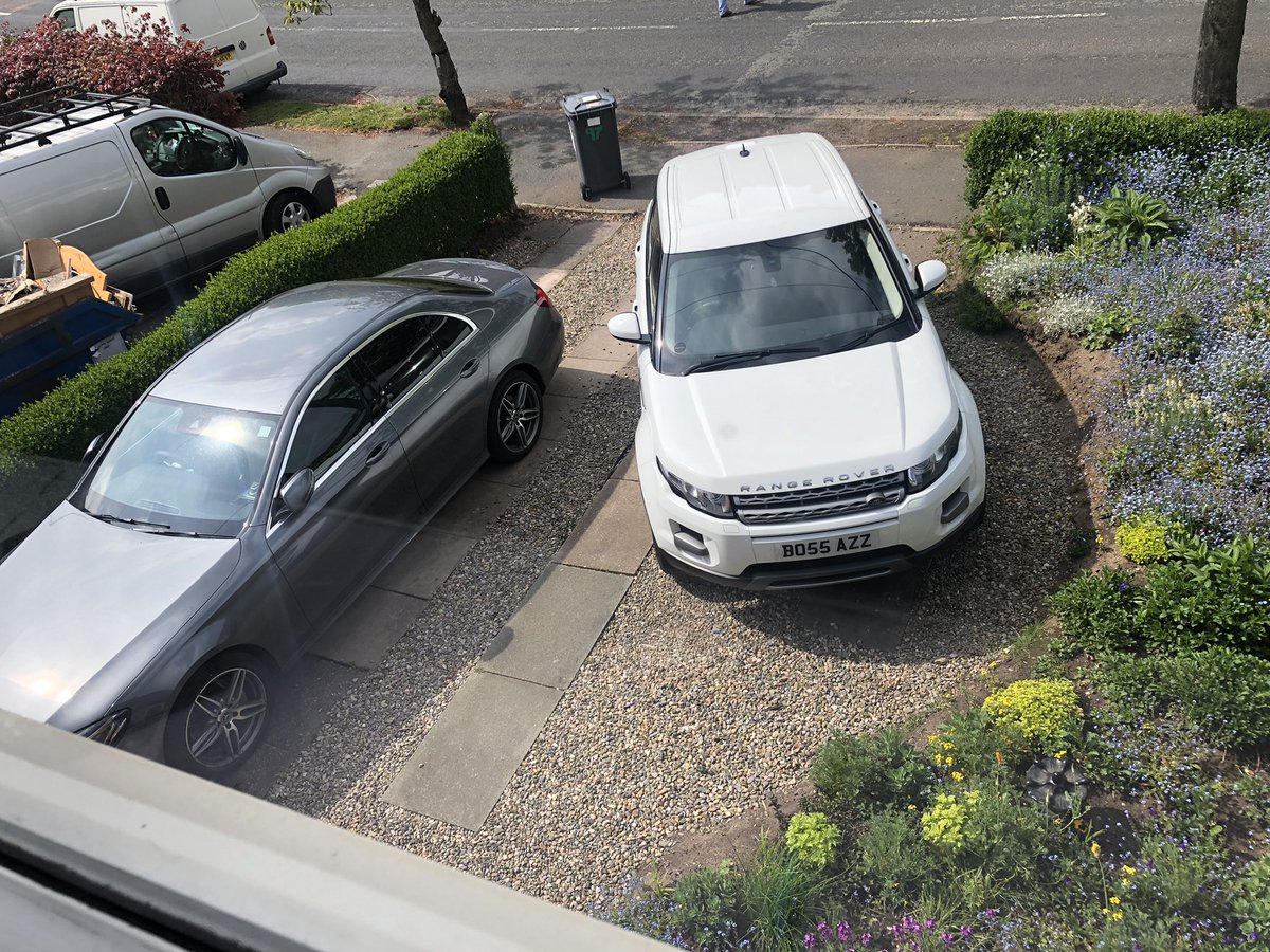 Azza 85 85 tweet media