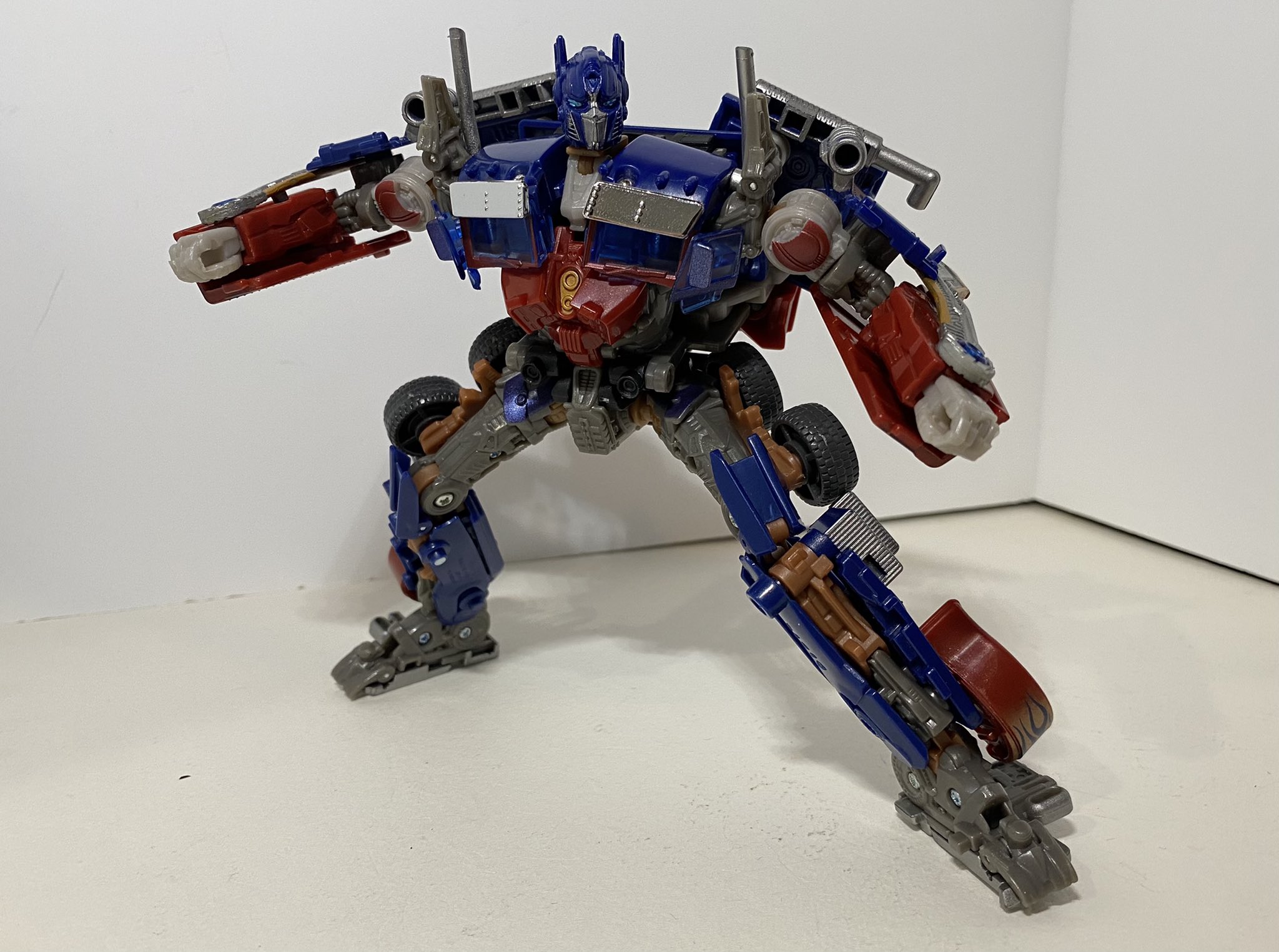 トランスフォーマー　バトルブレードオプティマス Amazon.co.jp: トランスフォーマー ムービー AA-01バトル
