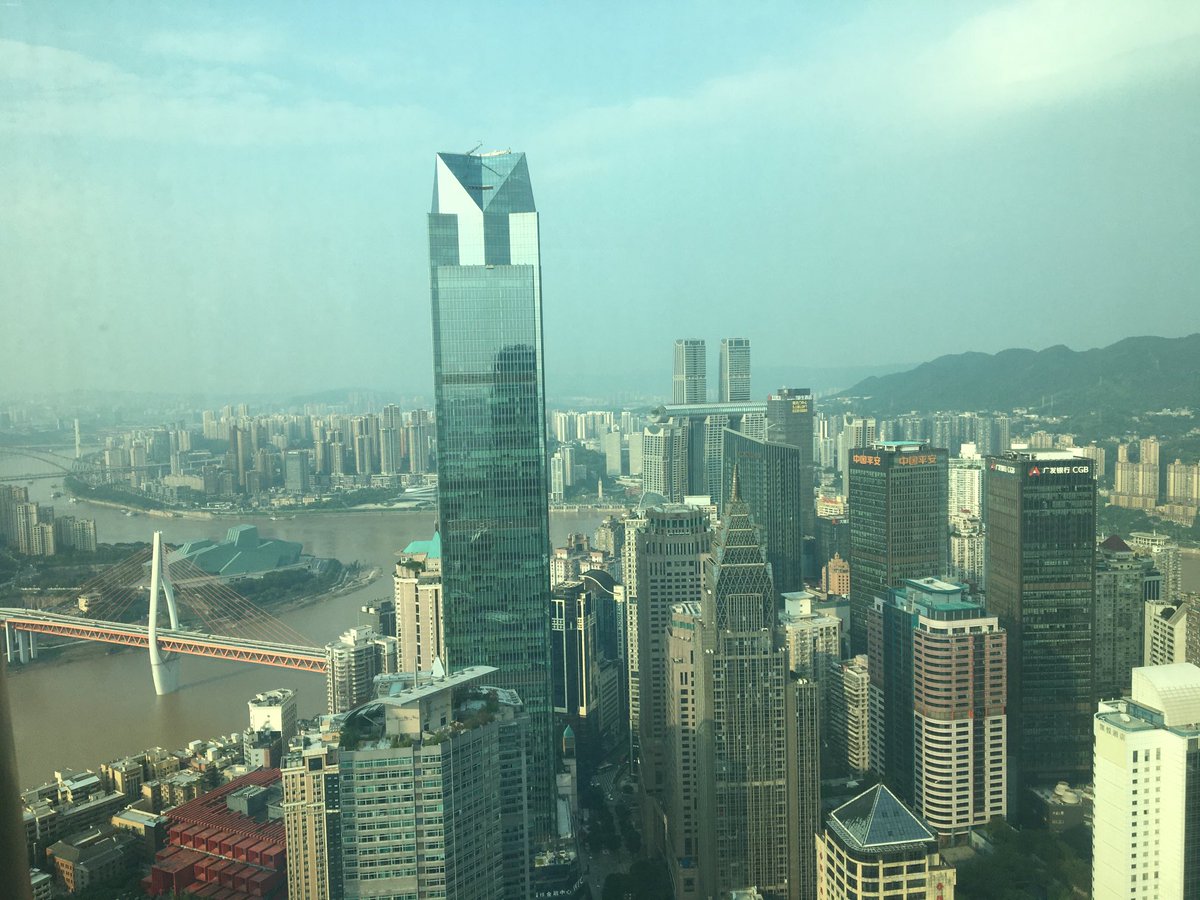 After 3 weeks quarantine in Xiamen,  I finally started this week as consul-general in #Chongqing. Looking forward to work with our highly committed team on the bilateral relations with Shaanxi, Sichuan, Yunnan, Guizhou and Chongqing ⁦<a href="/NLinChina/">Embassy of the Netherlands in Beijing</a>⁩ ⁦<a href="/DutchMFA/">Dutch Ministry of Foreign Affairs 🇳🇱</a>⁩