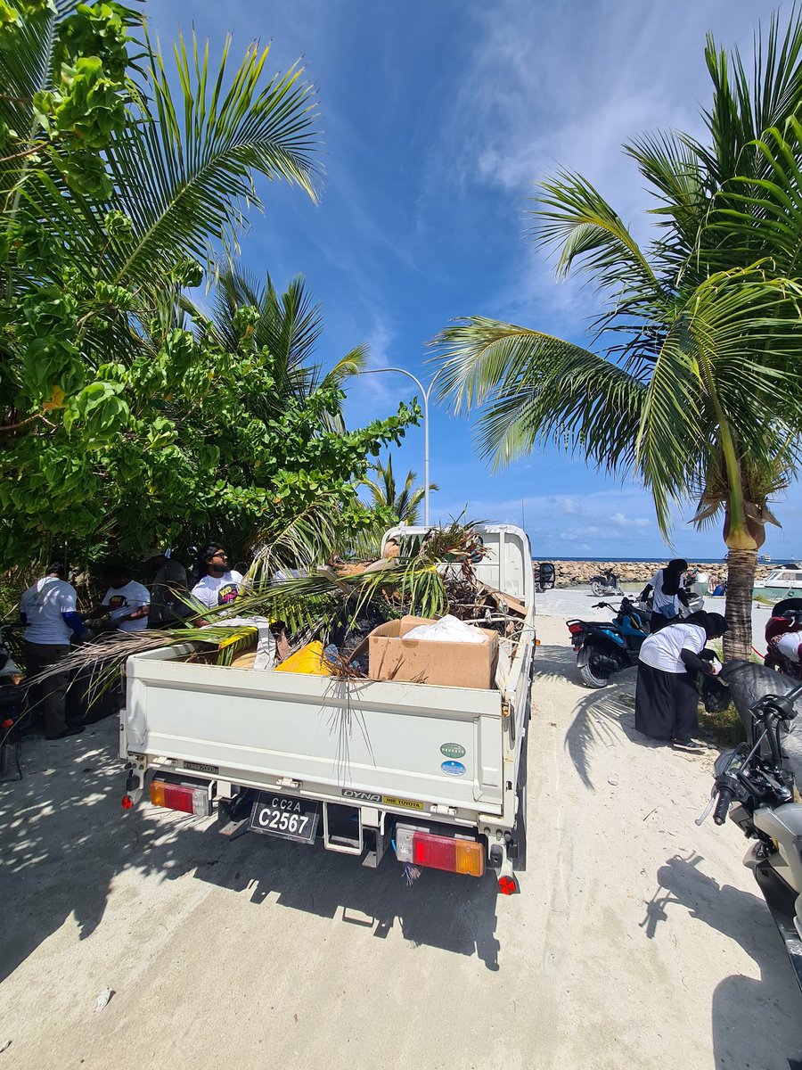 Let's do it! Maldives tweet media