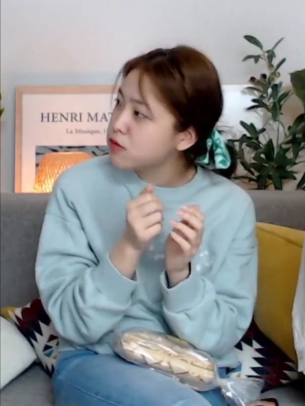 มากินขนมค่าาา โอ้ยยยเอ็นดูเต็มปากเต็มคำ 55555555555