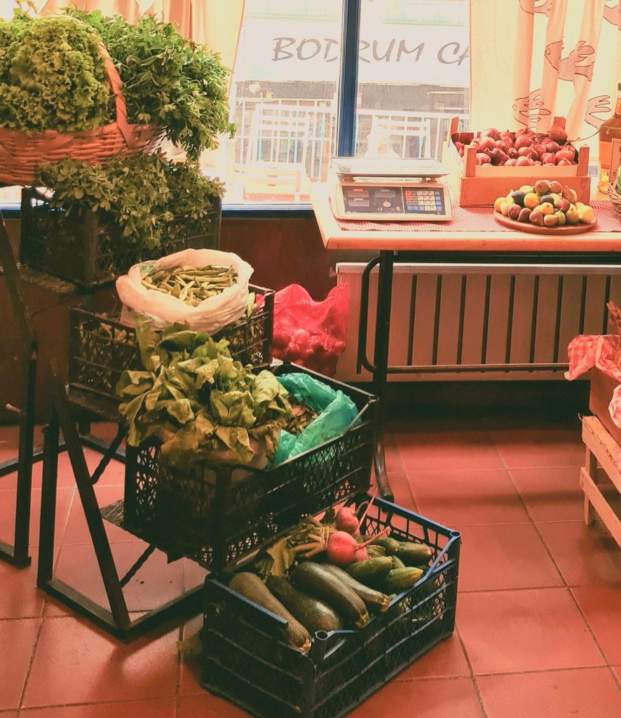 BeyogluGida's tweet photo. Bir haftasonu alışverişi için daha 13.00-16.00 arası açığız. Birbirinden ekolojik, katkısız ve lezzetli ürünlerimiz için mekana bekliyoruz :)
Gelirken bez çanta ve poşetlerinizi yanınıza almayı unutmayın.
#ureticidensofraya #üreticidentüketiciye #katkısız #doğal #ekolojik https://t.co/zQFLpO6hKj