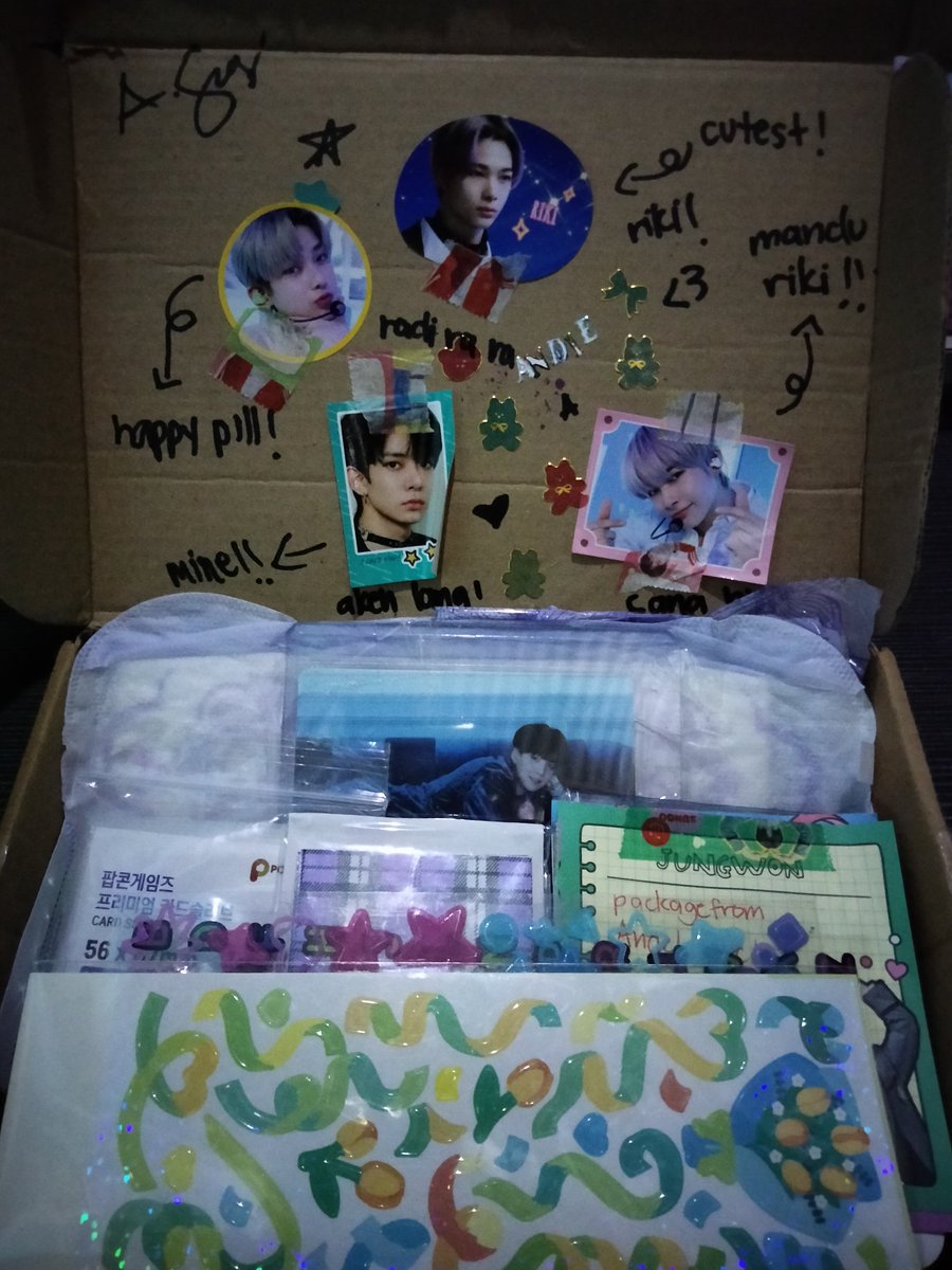 iChuSana's tweet photo. care package < walang pake package wahahah thx pi @hypencarts maligo k nmn emz ! salumuch sa all and sa pa-makdo love u <3
#hypenfeedbacks https://t.co/qEhiQdaFNX