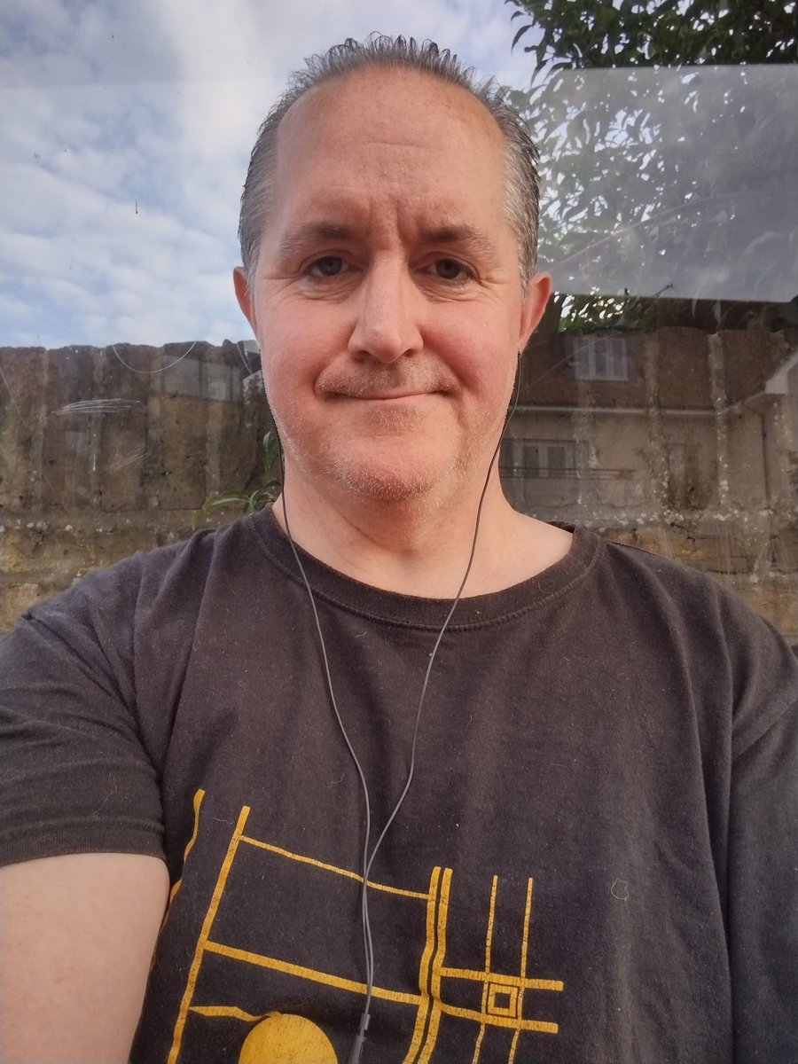 GoodsoulPromo's tweet photo. Morning the great and the good! Out this morning and wearing my #Dreamweapon t shirt and listening to an all time favourite album - #TheWaterboys 'This Is The Sea'. Have a good one wherever you are x @MickPuck @10000russos https://t.co/RYCFsZjdtk