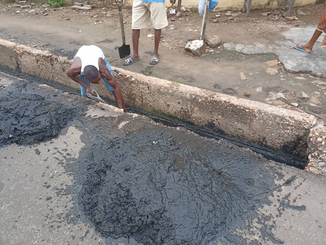 The #LitterMustGo💯

Get outside and let’s clean Ghana🔥

#HappyWorldCleanupDay
#LitterMustGo
#WorldCleanUpDay2021 #LetsMakeAccraWorkAgain