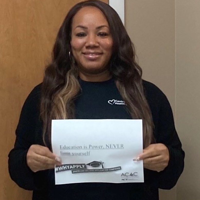 MHSMulberryFL's tweet photo. Central Florida Health Care leaders join the #WhyApplyPolk movement encouraging @MHSMulberryFL students to submit college applications & celebrate plans for the future! @PolkSchoolsNews @ACTStudent @PolkState @BrilliantCFES https://t.co/24TQMpn2xL