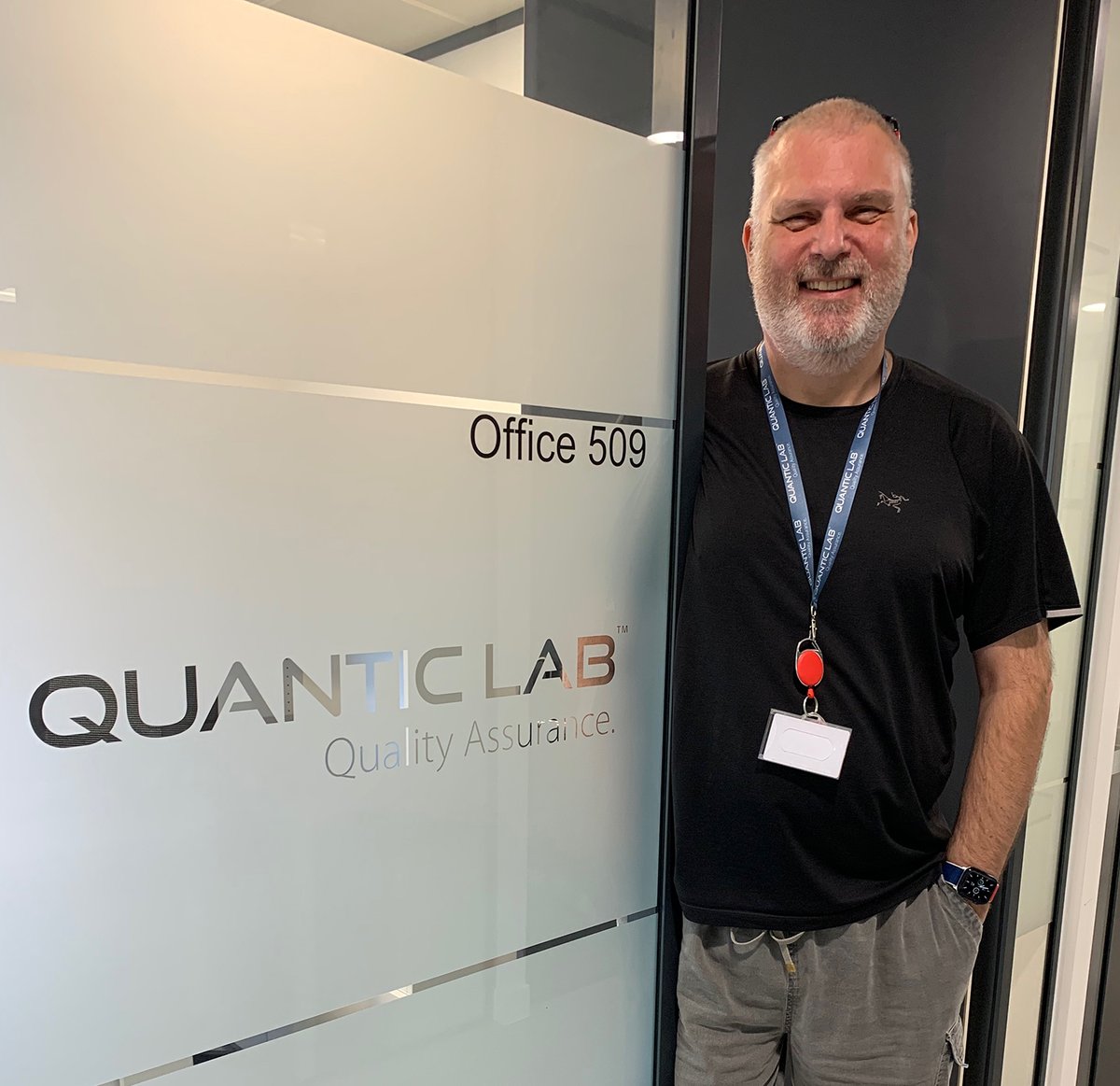 QuanticLabRo's tweet photo. The UK office is open for business and started on the 6th of September 2021. Located in Brighton, on the South Coast, it will soon be filled with lots of talented people.
#QuanticLabUK #QuanticLab #QuanticLabTeam #gaming #softwaretesting #qualityassurance https://t.co/sBL5ZHbOum