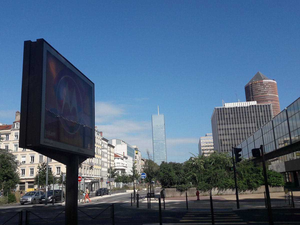 jeanmarc13069's tweet photo. @MotorolaFR #JAILEM https://t.co/9tOEtn2gIX