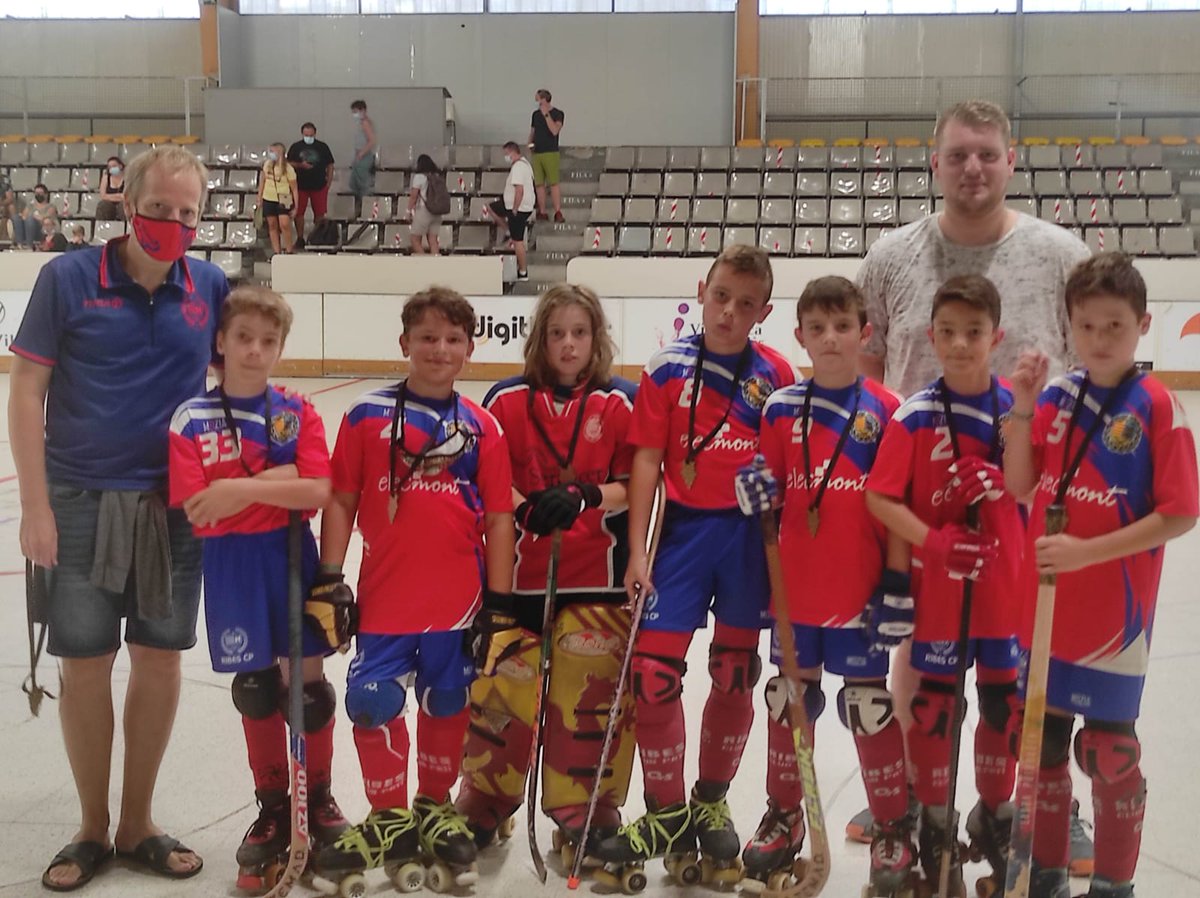 hoqueiribes's tweet photo. El Benjami A ha participat en el Torneig de la Verema.
Des del club volem agraïr la invitació i la feina feita als amics de @cpvilafranca, ha sigut un gran plaer participar-hi, gràcies!! https://t.co/p9EIE3fvxz