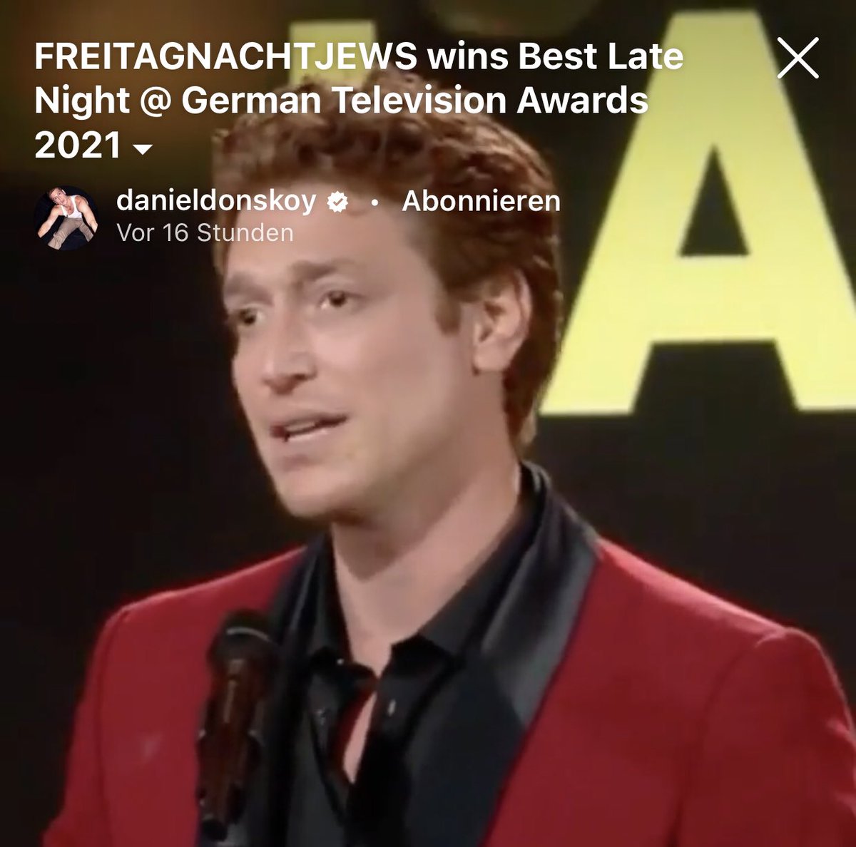LeaFruehwirth's tweet photo. Freitag Nacht Jews gewinnt den #dfp21 und @DanielDonskoy hält eine beherzte Rede über die Notwendigkeit von Repräsentanz.❤️

Dann Schnitt zu Gottschalk, der so ablehnend aussieht, als würde er sich gerade fragen, was er „ja alles nicht mehr sagen darf“ aber sogleich sagen wird.😬 https://t.co/qKuBC4wZdR