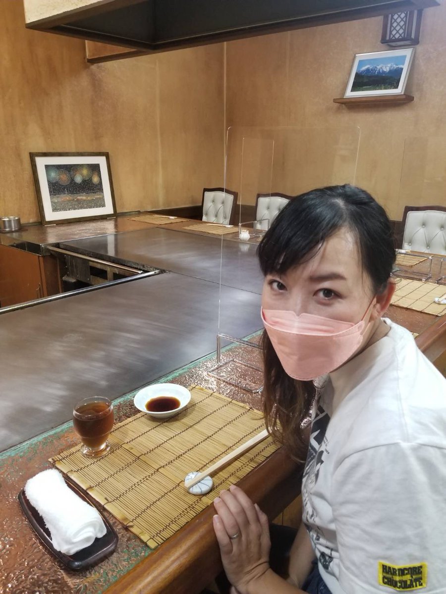 大泉りか 我が家の先日の夫婦デートは 高円寺の鉄板焼き いづな のランチ 水道橋博士の日記で興味を抱いた夫に誘われて 美味しかったし あと博士さんが ツービート 鬼越超え と命名したという毒舌マスターもよかった 肝心の肉は撮り忘れました