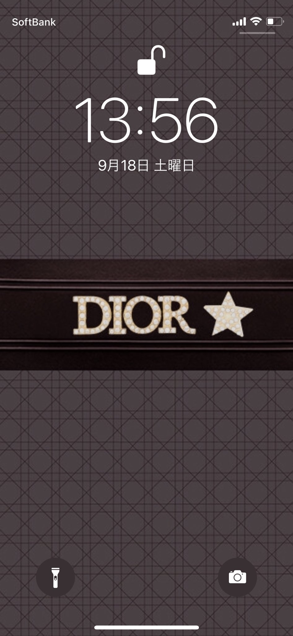 𝚖𝚎𝚛𝚞 Diorの公式lineから作れる待ち受け可愛い 好きな文字も入れれるから名前とかも入れれる T Co Grhtrgkbgz Twitter