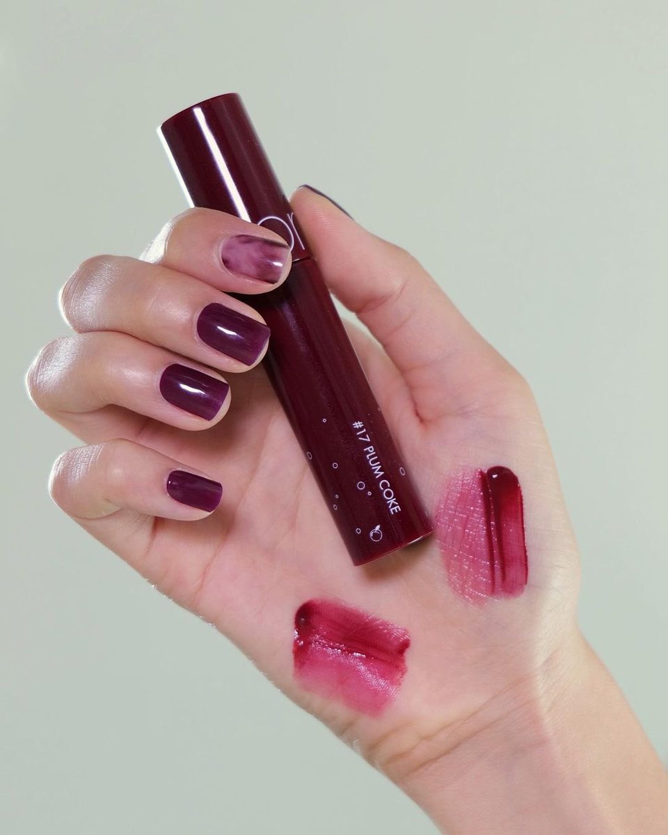 MGibzy's tweet image. rom&amp;amp;nd JUICY LASTING TINT
สีแดงก่ำๆ สวยอ่าาาา😍😍😍

ราคา 8,900 วอน 

🛒 เข้าไปช้อปได้ที่ลิ้งค์นี้ &amp;gt;&amp;gt;&amp;gt; m.romand.co.kr/product/detail…

Cr. vuara_beauty 

#howtobeauty #howtoperfect #koreanmakeuptutorial #สวยบอกต่อ #ไว้รีวิวห้ามขายของโว้ยย