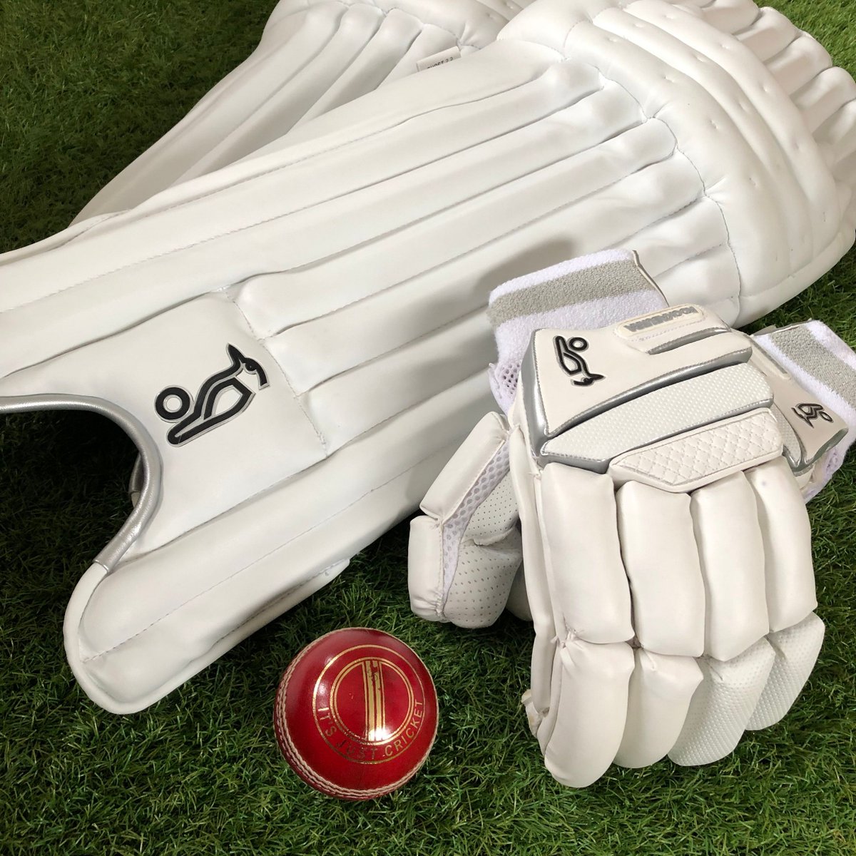 Just a reminder we have a sale on all left handed equipment 👍 🏏 why not take a look on our website 😃