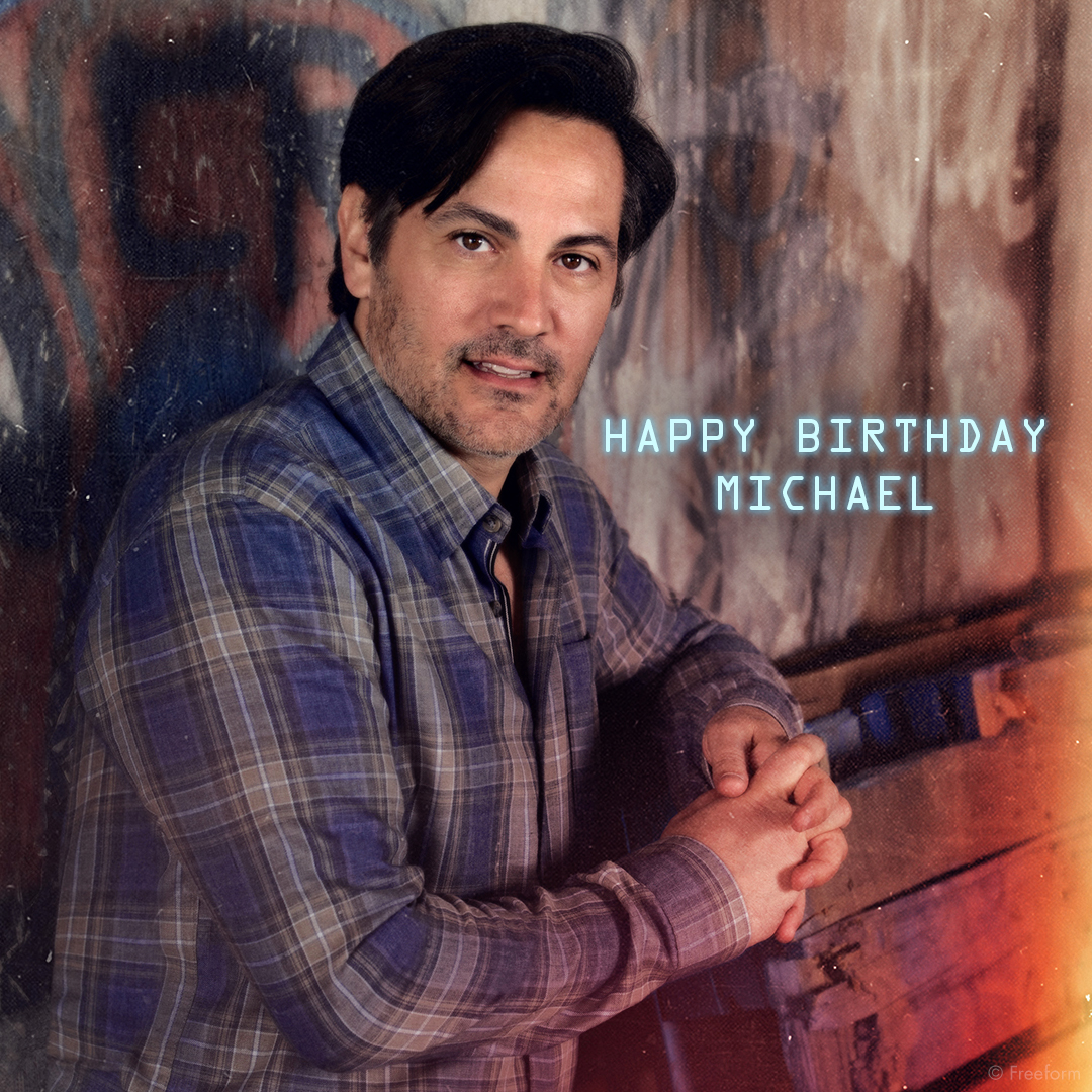 Happy Birthday to Michael Landes! We\ll skip the corny dad joke for you. 