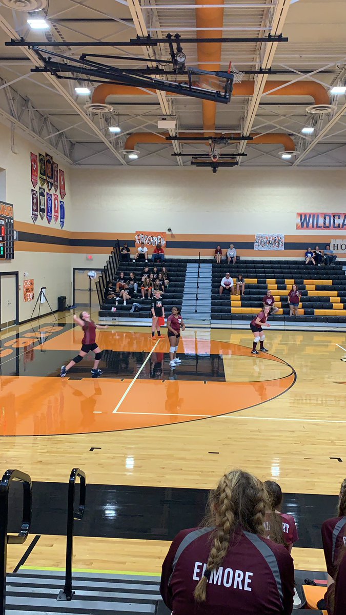 LadySkippersvb's tweet photo. Triple header today as the Lady Skippers face the Chalker Wildcats. Let’s bring home the W! Middle school kicks it off now 🏐 https://t.co/uxO0Mllrha