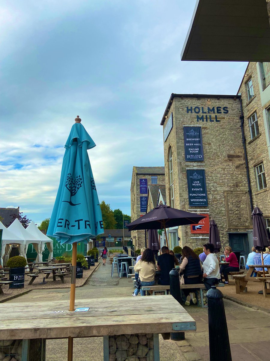 MrsWhiteLancs's tweet photo. I love Saturdays when we go to our local market for bits and bobs then go and have a coffee ☕️🥰 it really is the simple things that keep us happy! #ribblevalley #clitheroemarket @HolmesMill https://t.co/HuwZRzgUVx