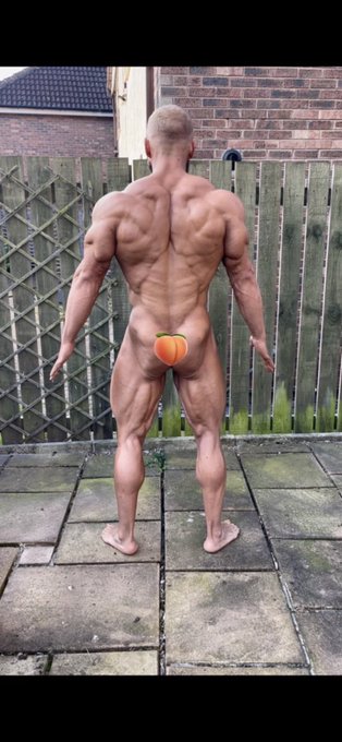 There goes the neighbourhood 😈 https://t.co/JOwgqbFkkx https://t.co/Ep6yCII4dO