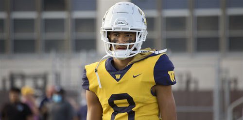 TomLoy247's tweet photo. Class of 2023 five-star quarterback Nicholaus Iamaleava, one of the top overall players nationally, tells #IrishIllustrated and 247Sports that he will be at the #NotreDame game today.
Massive addition to the visitor list. https://t.co/THBnhrkflE
@nico_iamaleava8
@247Sports https://t.co/JCaNMfE2Fp