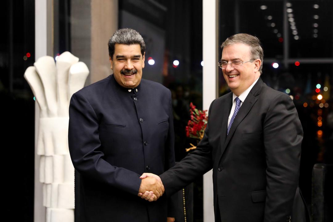 Traemos un conjunto de propuestas para construir una nueva institucionalidad en la CELAC. Una de ellas, crear la nueva Secretaría General de la CELAC con sede en México. Es nuestro camino, fundado por Chávez, Kirchner, Lula, Dilma, Daniel, Correa, Evo, Pepe, Cristina y Raúl.