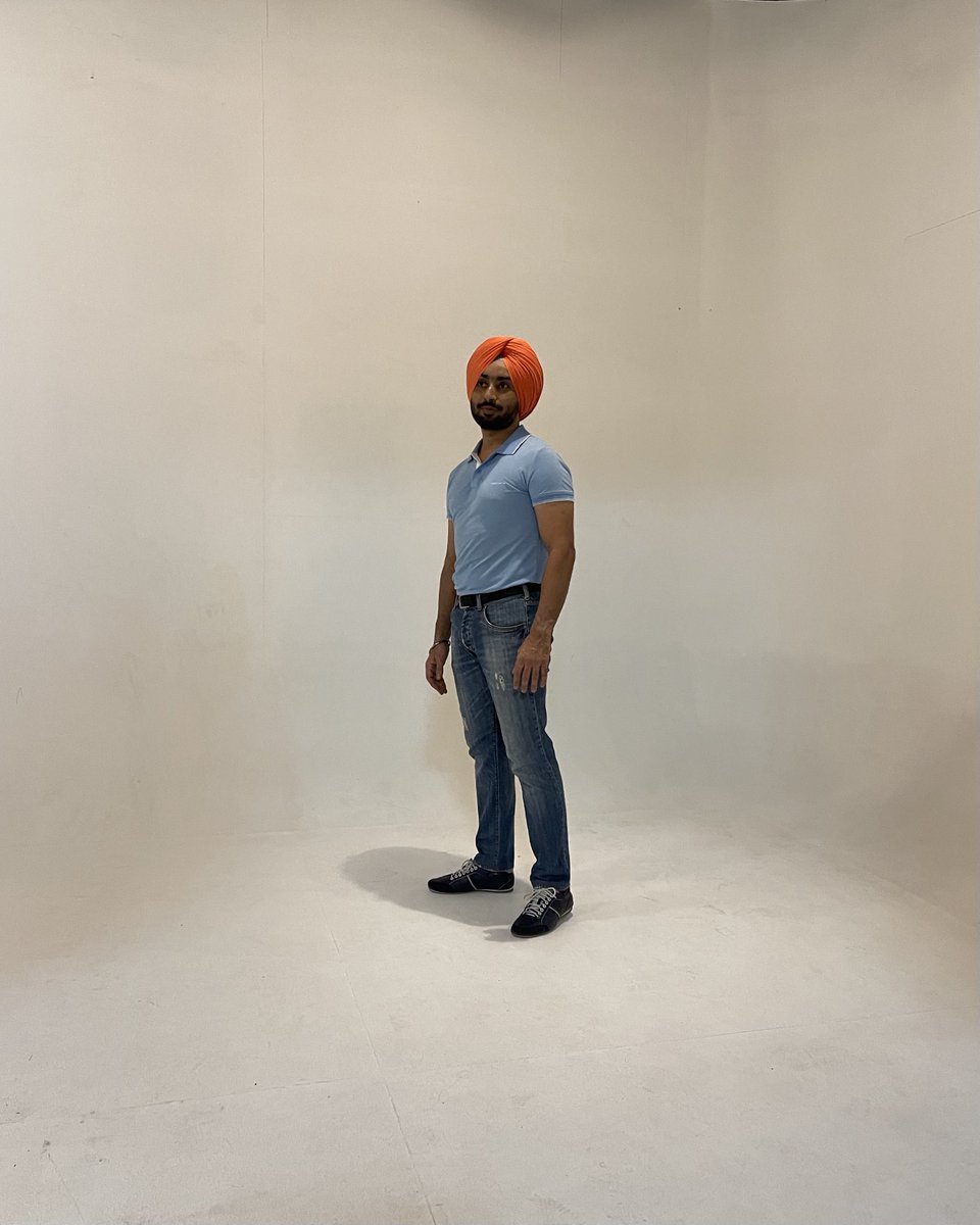 SufiSartaaj's tweet photo. Koi dekhe ‘thoddey wall jdo’n,
Ohda gall karan nu jee kar jaye ;
essey karke ta’n chehre ‘te
halqi muskaan zaruri ey !
Nighh, Josh, Liyaqat, Dard atey
Apnatt, Haleemi, Sachaai ;
Changi Shakhsiyat andar eh
saara samaan zaruri ey !! #Sartaaj https://t.co/kzf3nR7Zvj