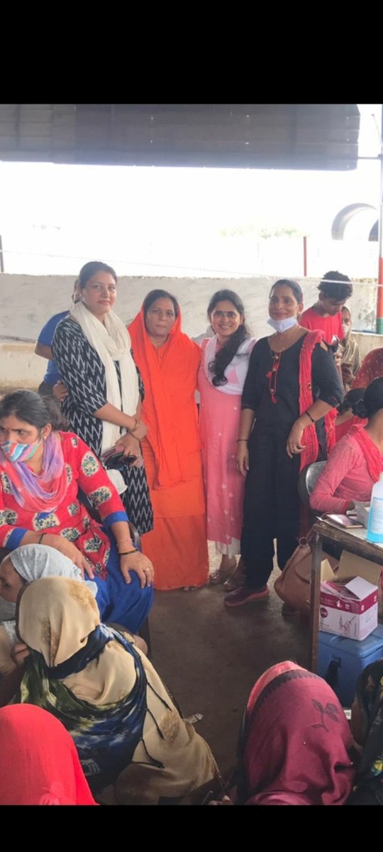 Sheilza29's tweet photo. आज राधाकृष्ण गौशाला में वैक्सीनेशन कैंप के दौरान @nainachautala  @AnuPatoudi @JJPWomenCell @JJPofficial https://t.co/BWFAqHCj7z