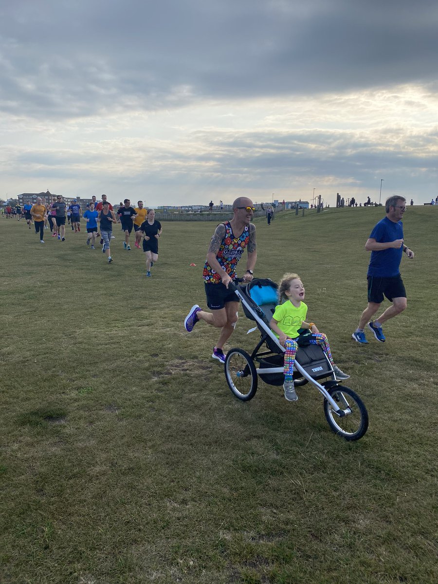What a morning down at Lancing Beach Green parkrun! 🤗

It was our second highest attendance ever 🙏

Well done to all 222 of you who joined us ..welcome to the 79 first timers and well done to the 46 who recorded new PBs. 🏆

#loveparkrun #lancing