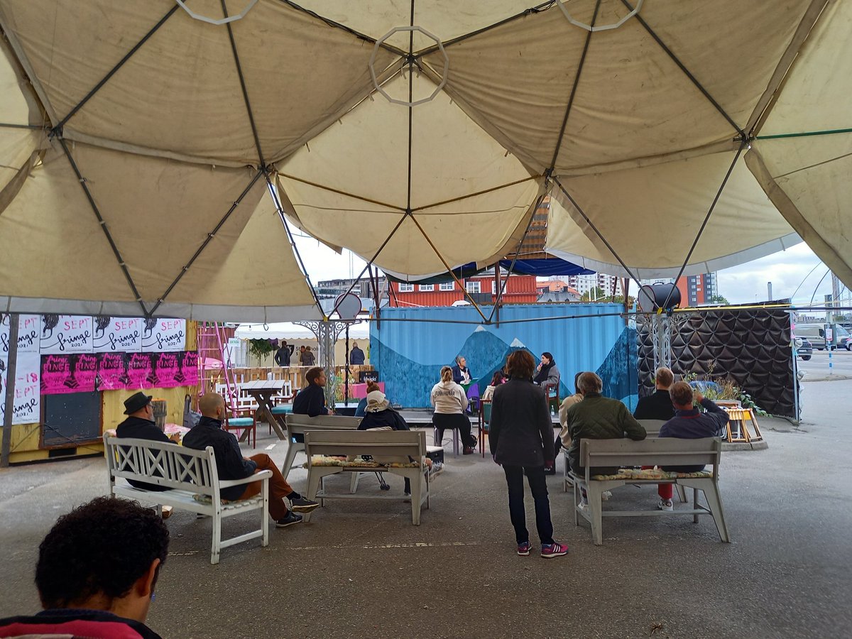 Parking Day i Frihamnen, med seminarium om medborgarengagemang i stadsplaneringen.
Underbart att se folk igen 🙂