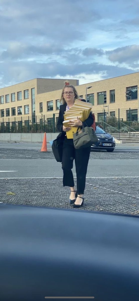 Boyfriend snapped his as I left work last night (thanks 🙄). Second full week done.