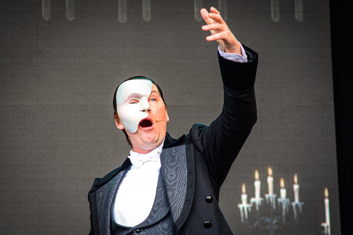 WhatsOnStage tweet media