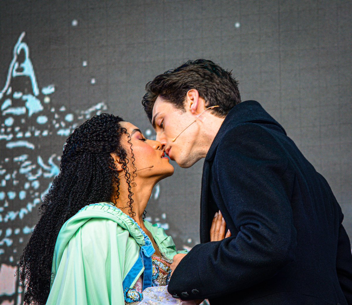 WhatsOnStage tweet media