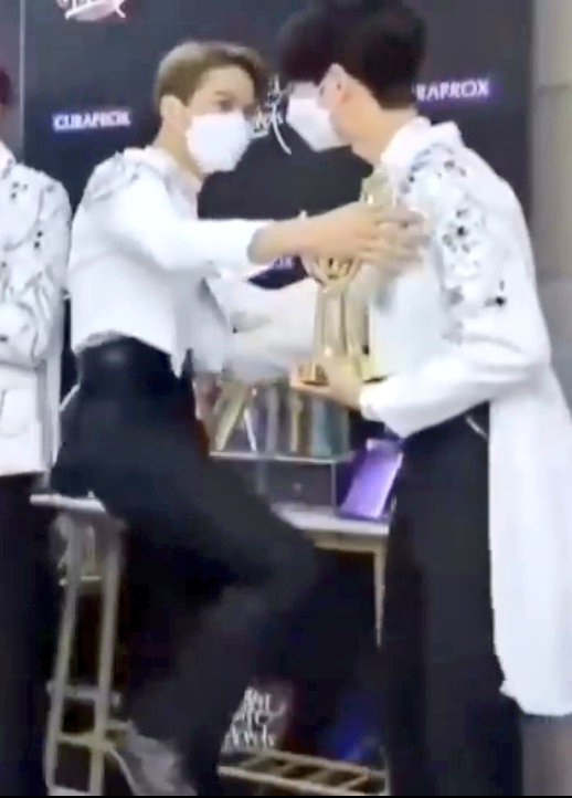 dpryienzy's tweet photo. Another "It's a Markson thing." 

#Markson #Jark https://t.co/JrcNGxJqKv