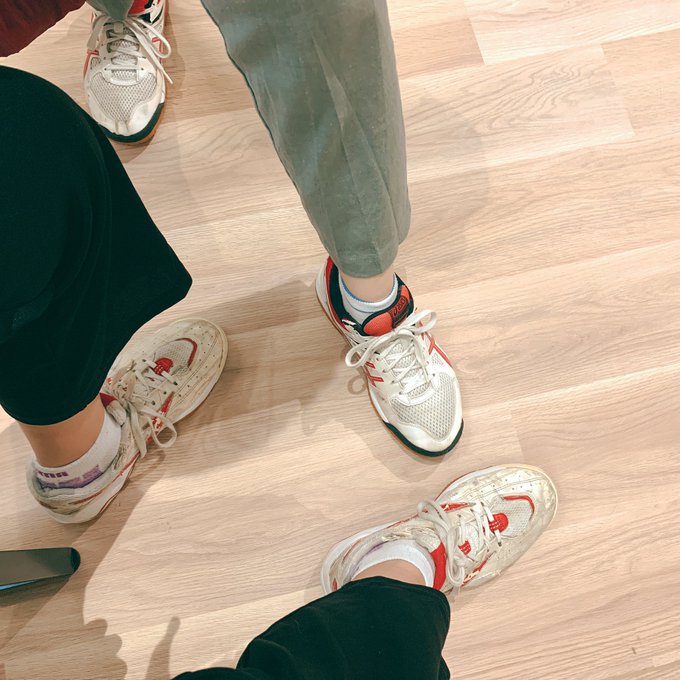 バレーシューズのtwitterイラスト検索結果 古い順