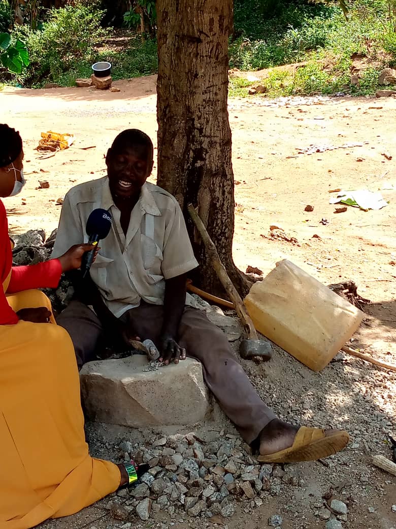 He is Mr David, blind , looking for support.call.0700272712 for more information