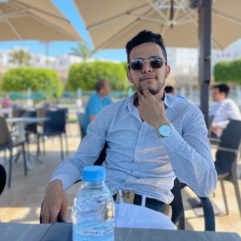 DevProfessiona1's tweet image. #NouvellePhotoDeProfil